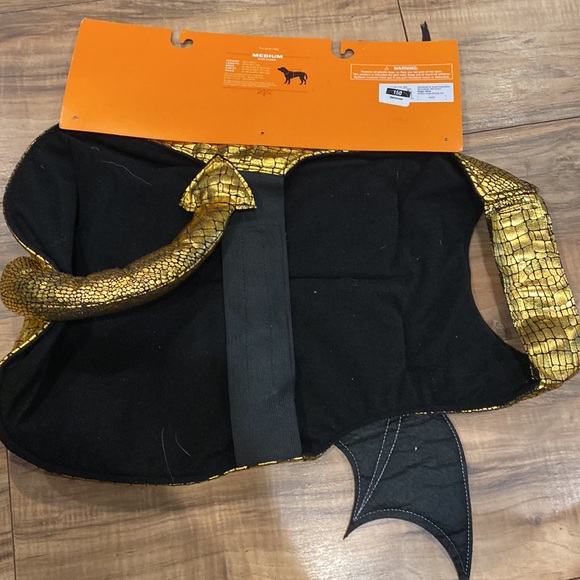 Pet Gold Dragon Costume. NWT - Picture 5 of 5